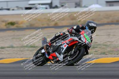 media/Jan-14-2023-SoCal Trackdays (Sat) [[497694156f]]/Turn 4 Set 2 (1030am)/